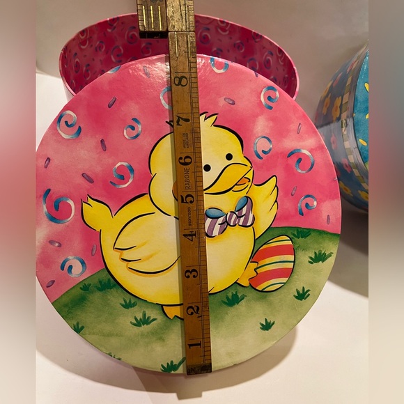 LOT OF 2 STORAGE BOXES. - Picture 8 of 11